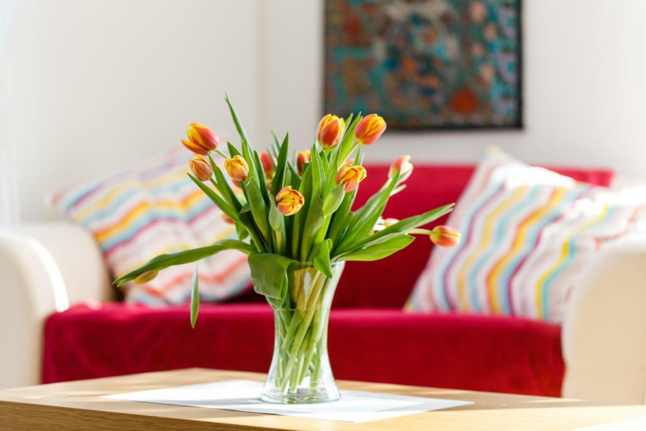 Contemporary Trumpington Apartment With Self Check-In ,Free On-Site Parking, Terrace, Super Fast Wifi & 5 Mins Drive To Papworth & Addenbrookes Hospitals Cambridge  Ngoại thất bức ảnh