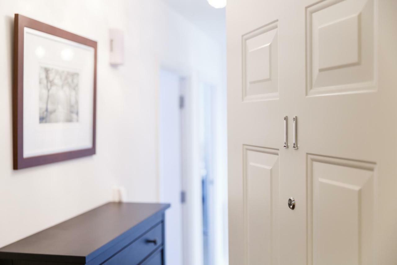 Contemporary Trumpington Apartment With Self Check-In ,Free On-Site Parking, Terrace, Super Fast Wifi & 5 Mins Drive To Papworth & Addenbrookes Hospitals Cambridge  Ngoại thất bức ảnh